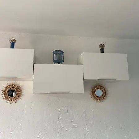 A Pied Du Port De Et De Sa Appartement *