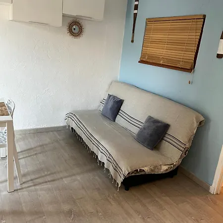 A Pied Du Port De Et De Sa * Bandol